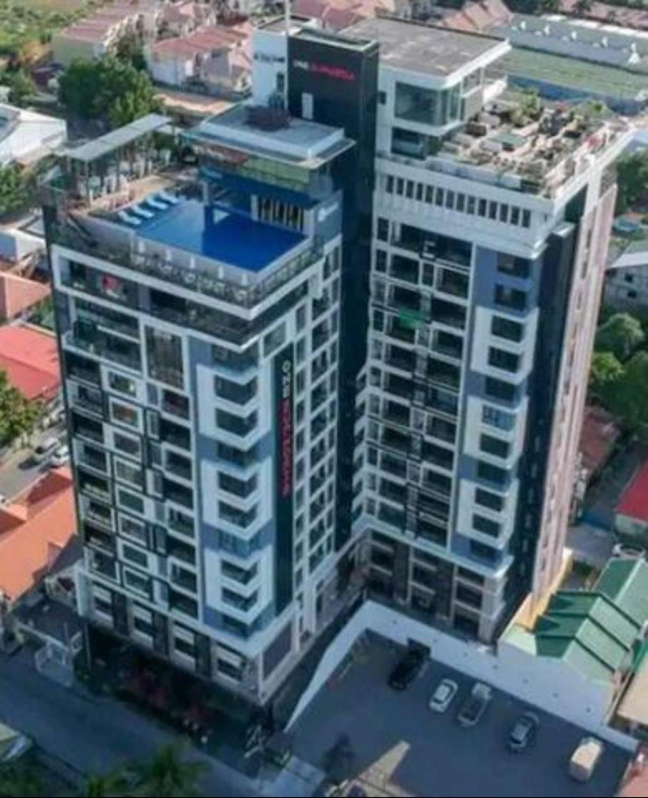 One Euphoria Apartment Angeles Bagian luar foto