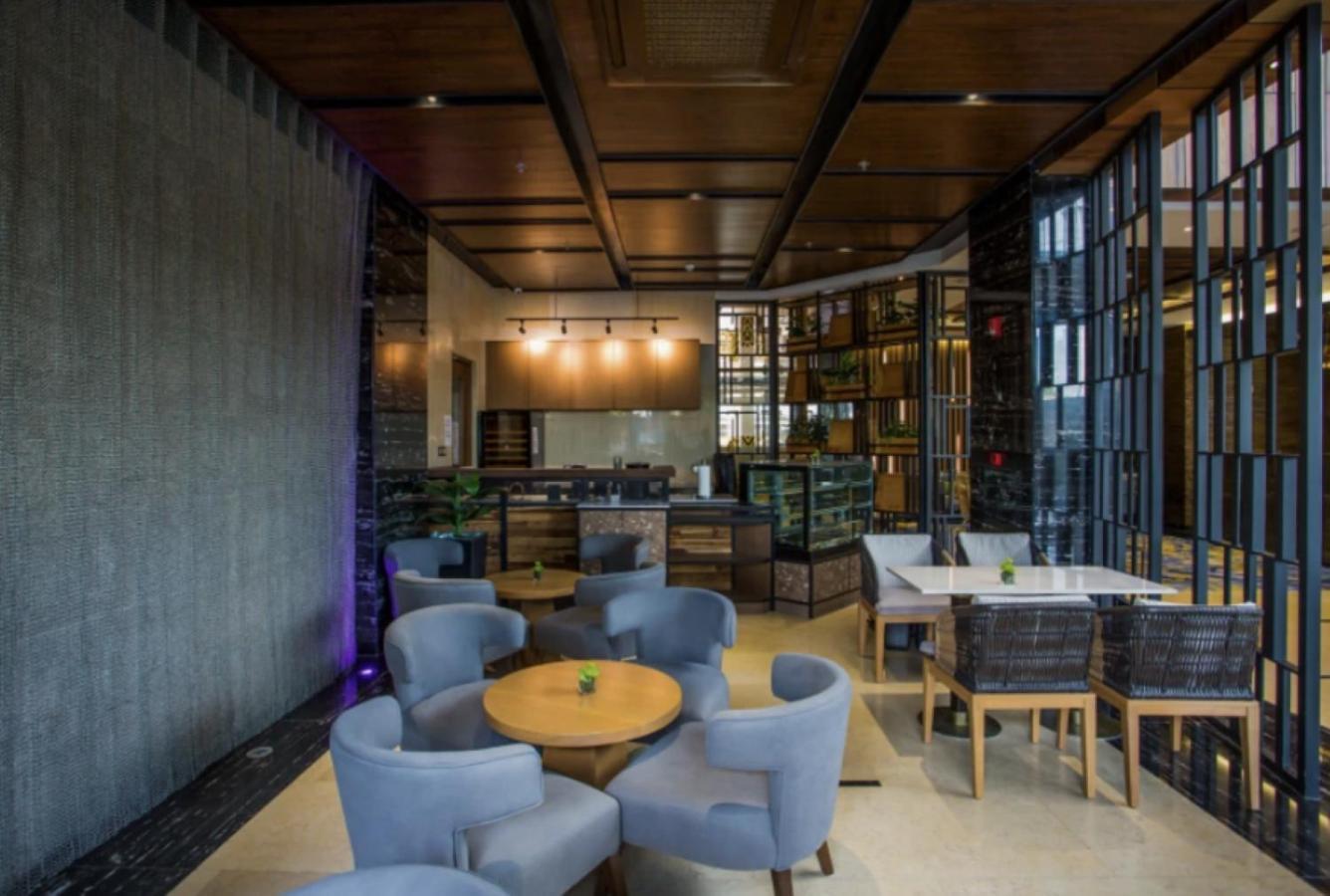 One Euphoria Apartment Angeles Bagian luar foto