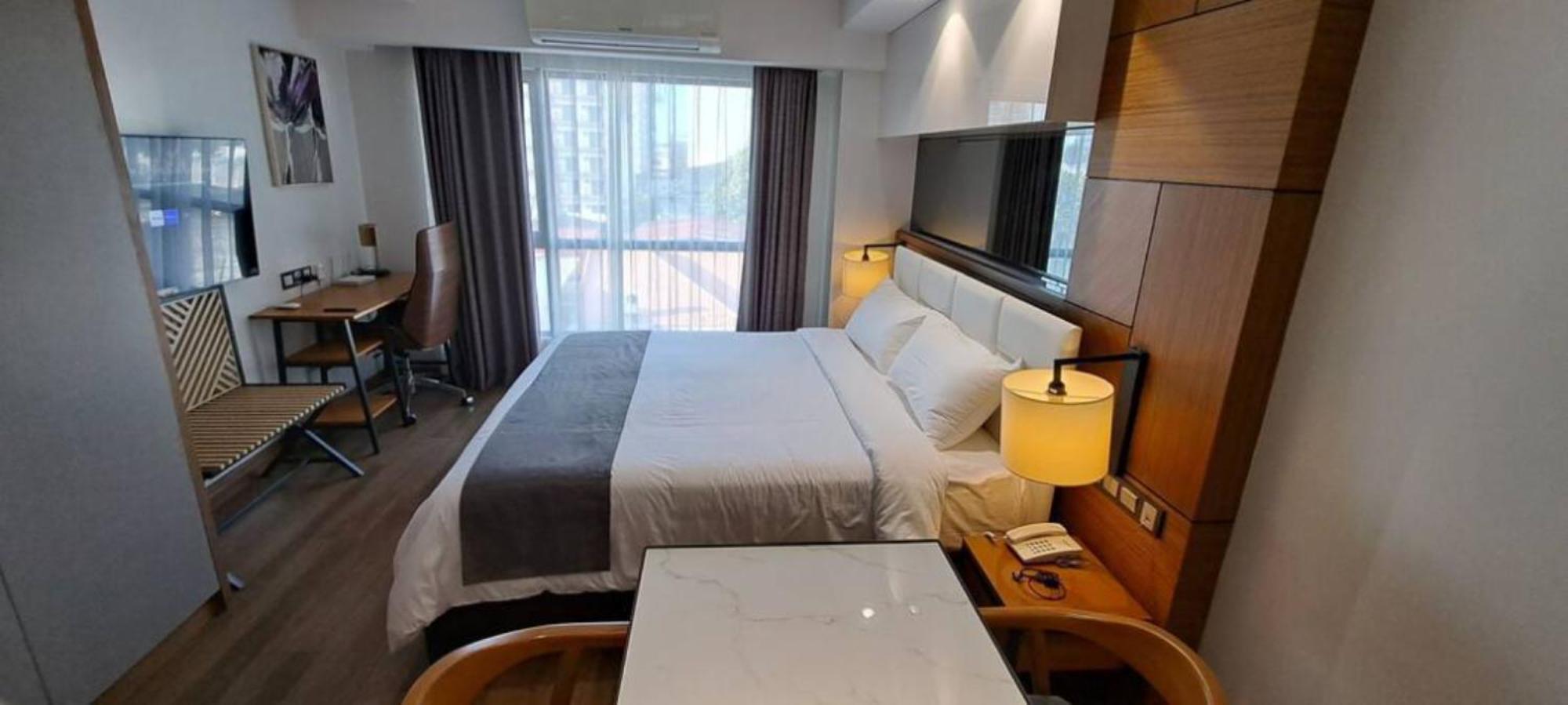 One Euphoria Apartment Angeles Bagian luar foto