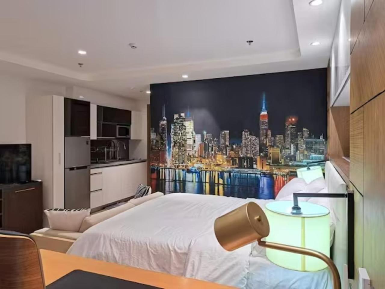 One Euphoria Apartment Angeles Bagian luar foto